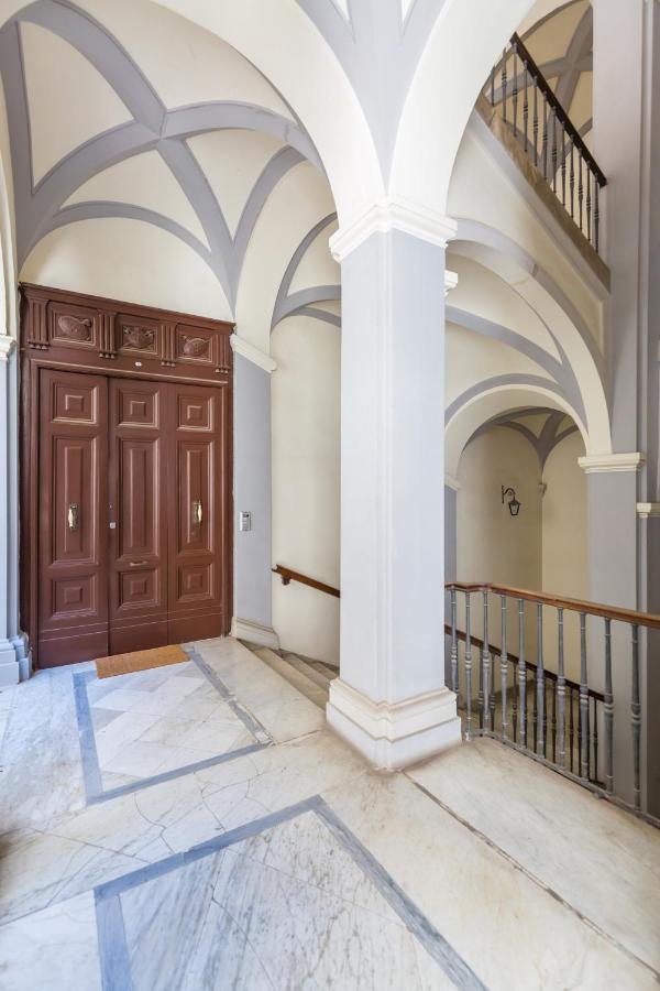 Appartamento Design & Duplex At National Museum