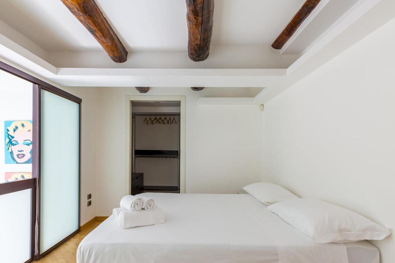 Design & Duplex At National Museum Napoli