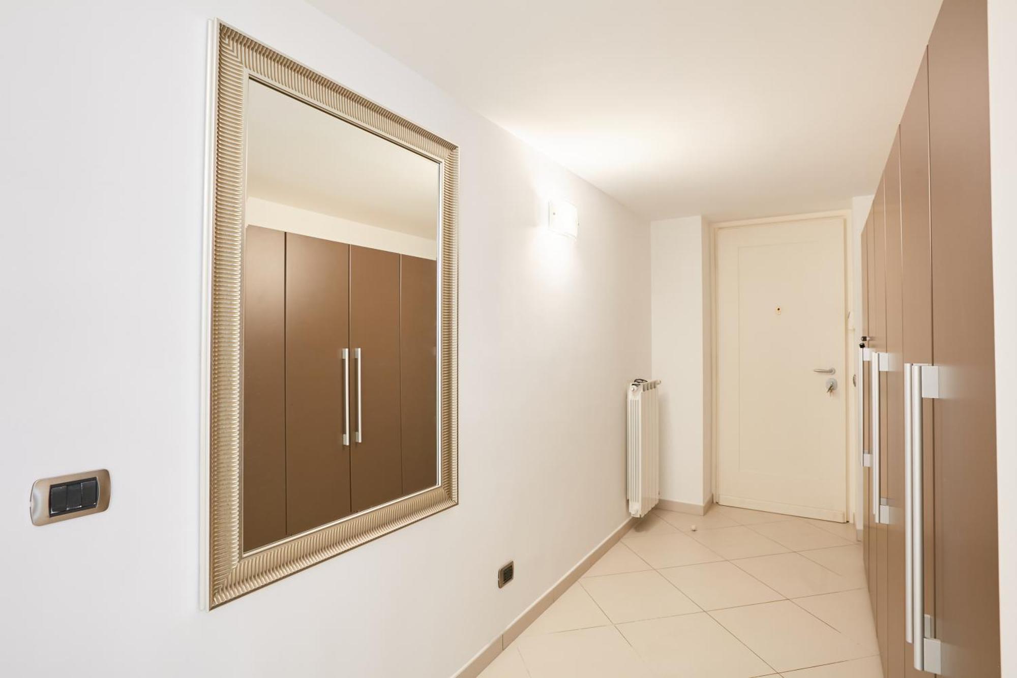 Design & Duplex At National Museum * Napoli